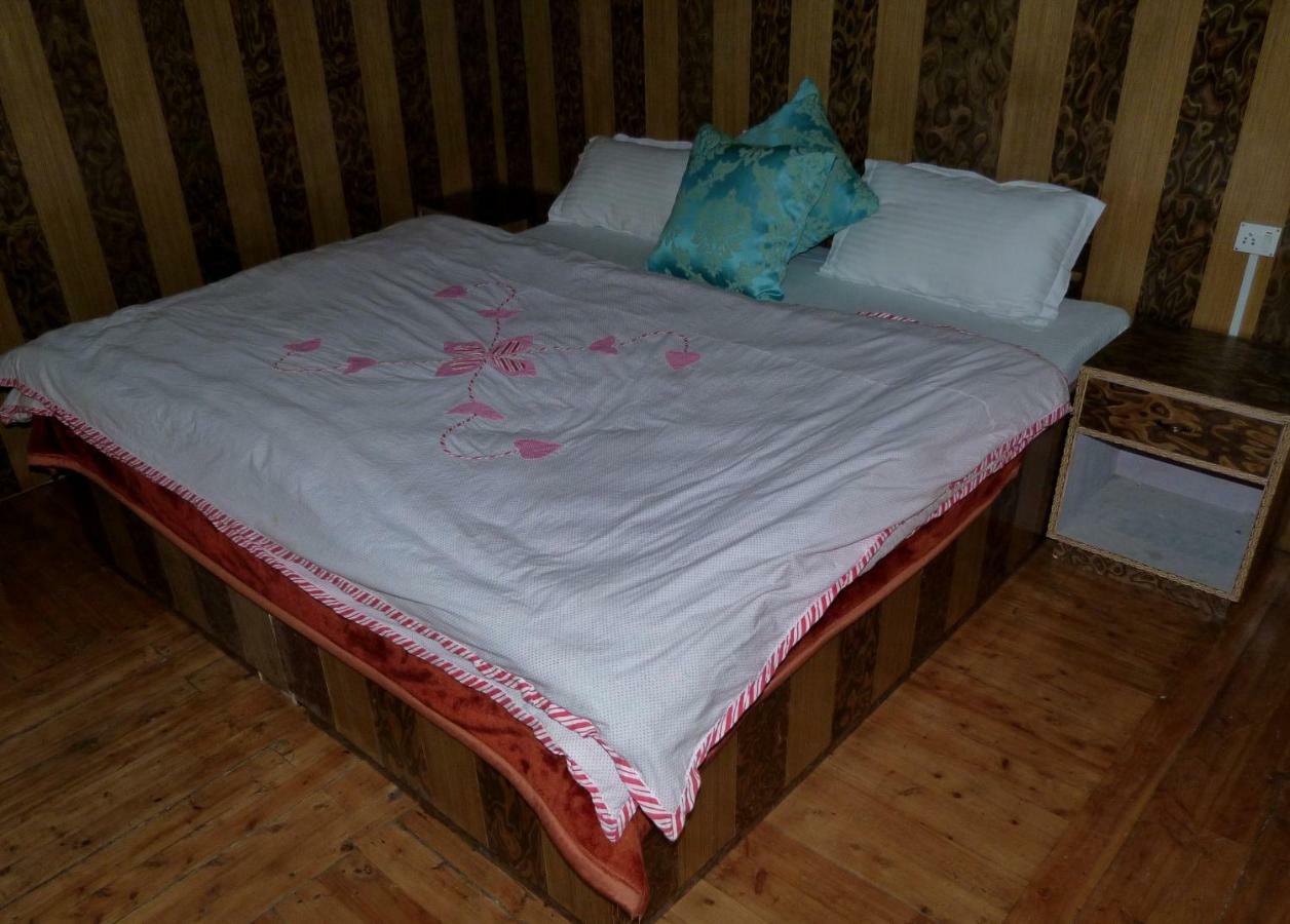 Kolong Retreat Hotell Kolang Exteriör bild